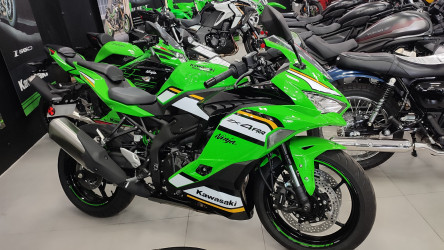 KAWASAKI ZXR-4