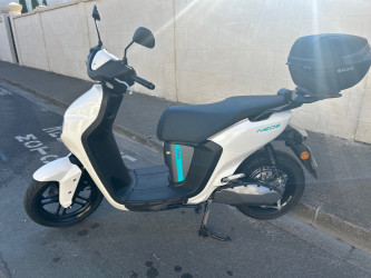 YAMAHA NEO