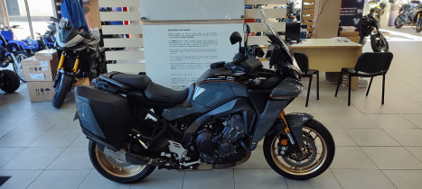 YAMAHA TRACER 9 GT+ AKRAPOVIC