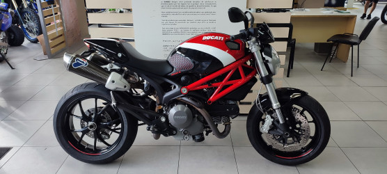 DUCATI 796 MONSTER A2
