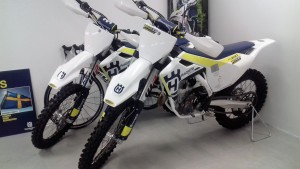 CROSS DISPO NEUVES 4 TEMPS